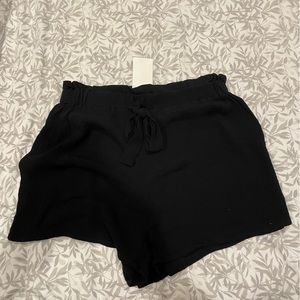 H&M flowy shorts